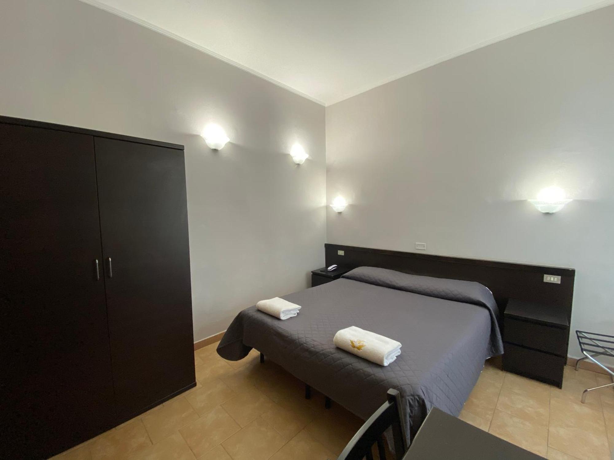 Atena Hotel 2*