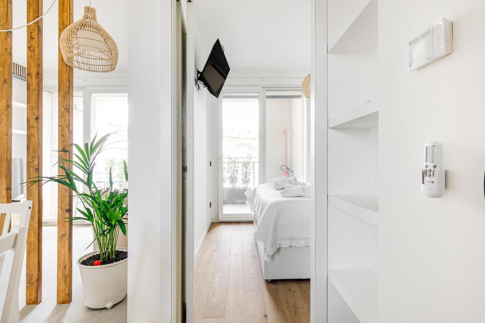 Certosa District - Modern Flat & Free Box Parking