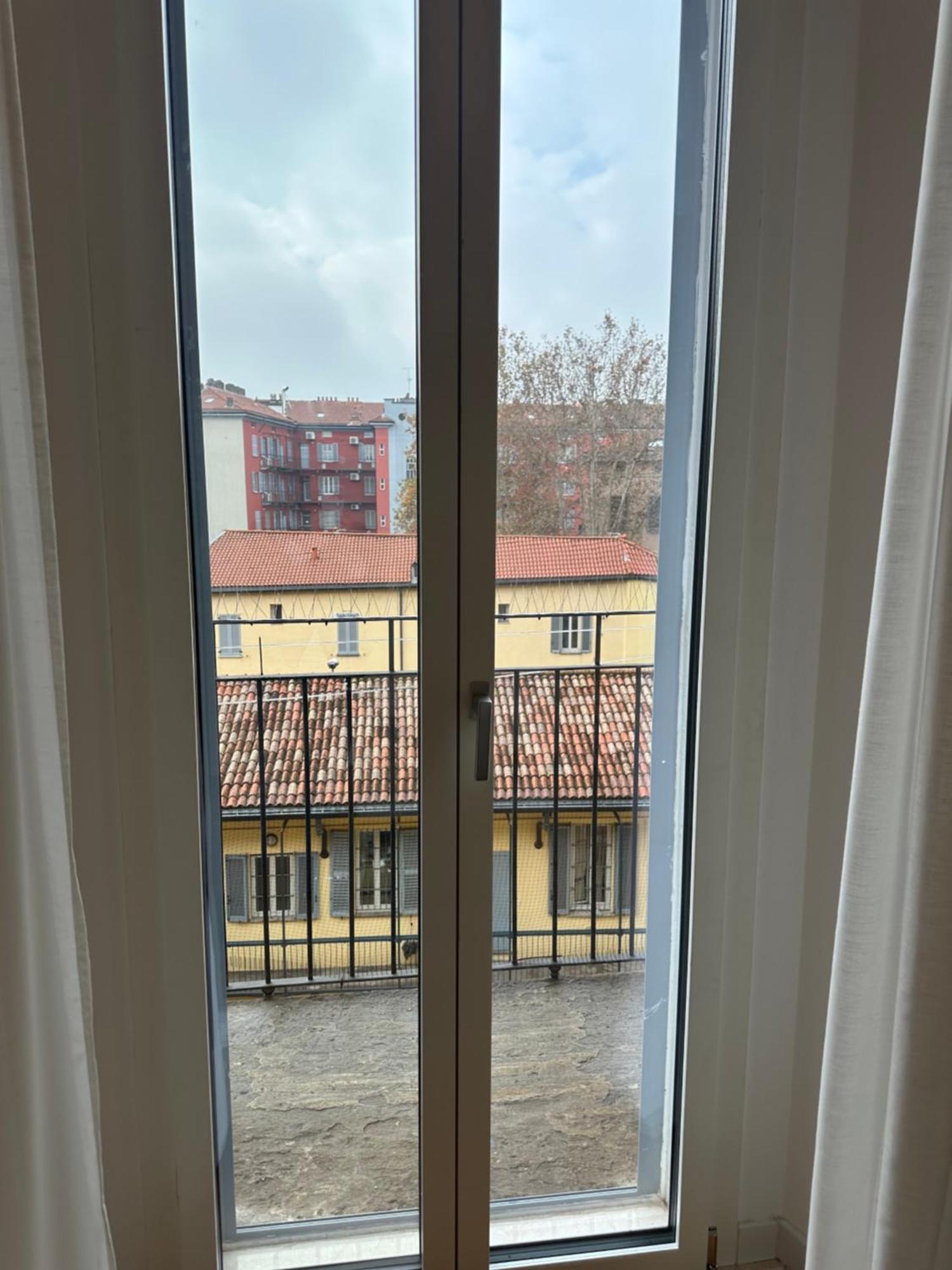 Paoli * Milan