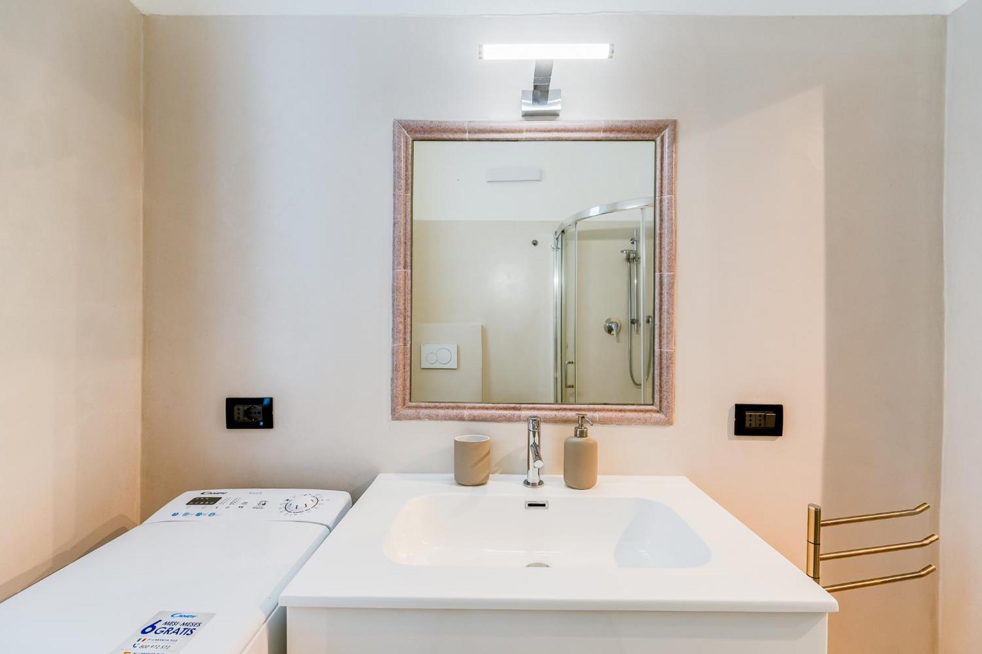 Charming Flat - Navigli, Duomo *