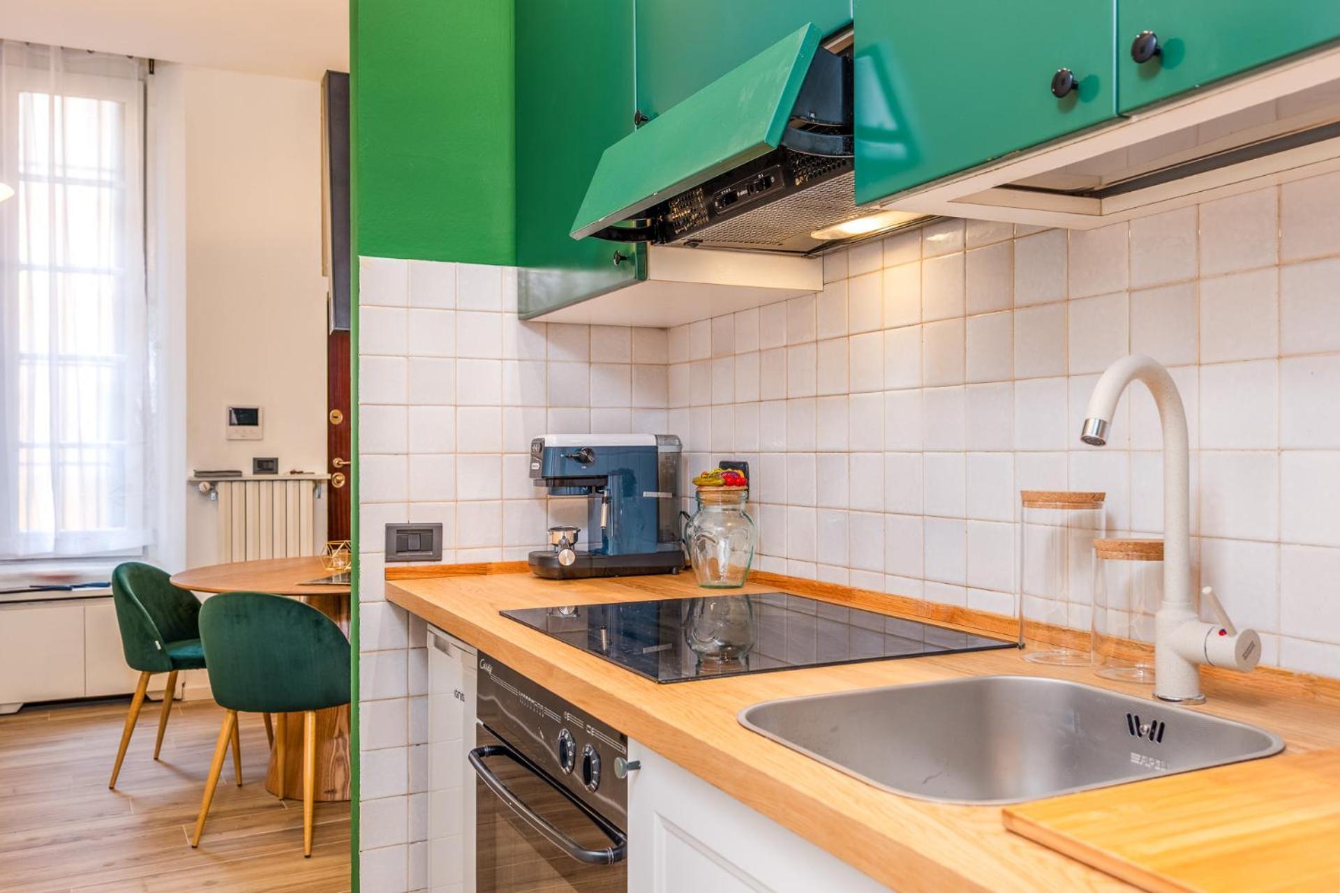 Elegant And Stylish Design In Brera Near The Metro Milano