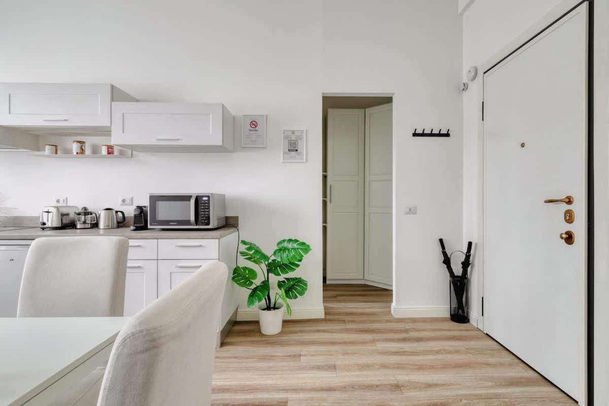 Oasis - Subway 50 Meters Just 5 Minutes From Duomo Appartamento *