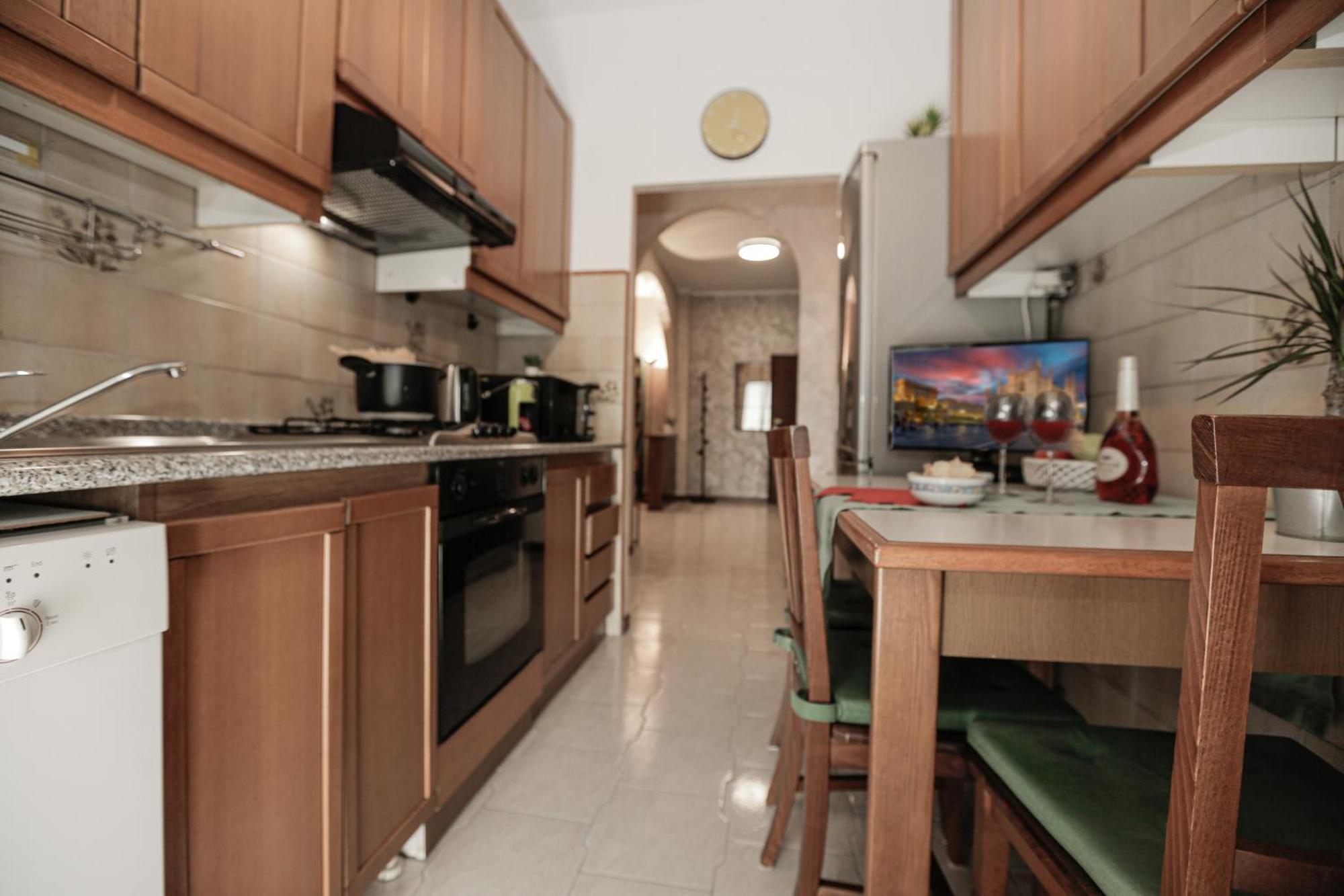 Alloggio in famiglia Cozy Room In Elegant Flat Shared With Alex, Tube 5 Min Walking