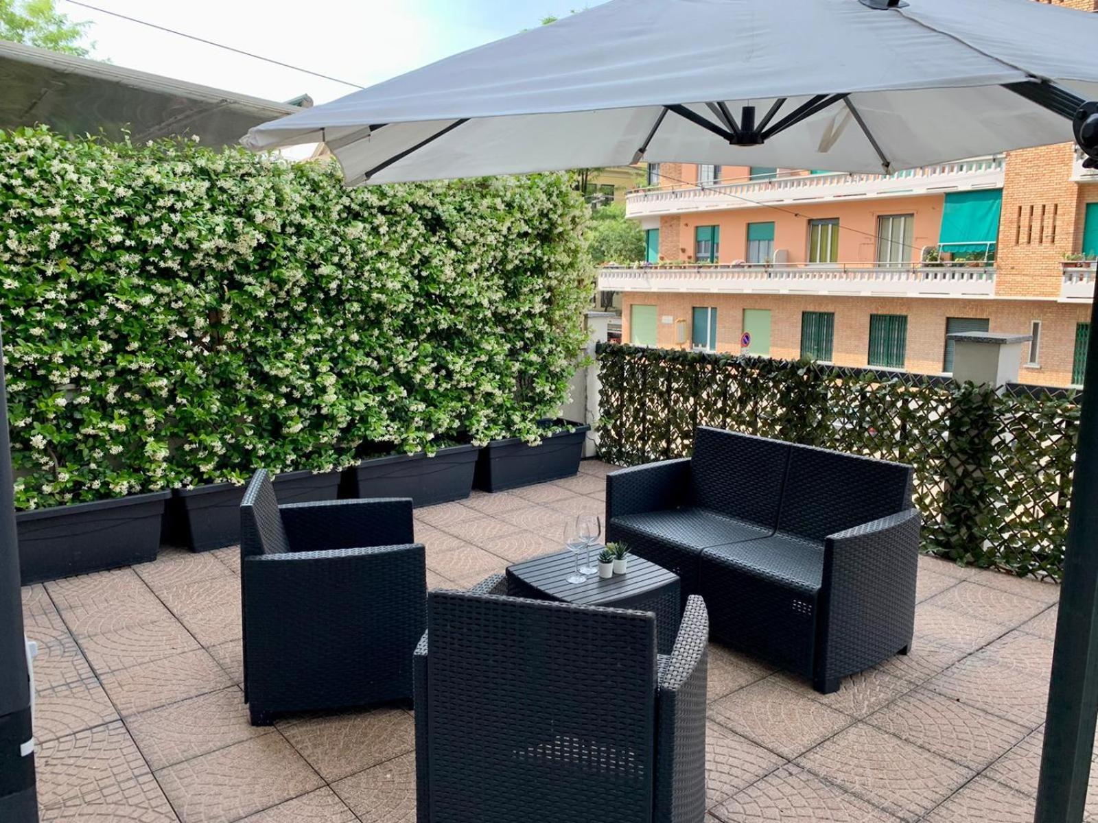 Bright Terrace In Appartamento Milano