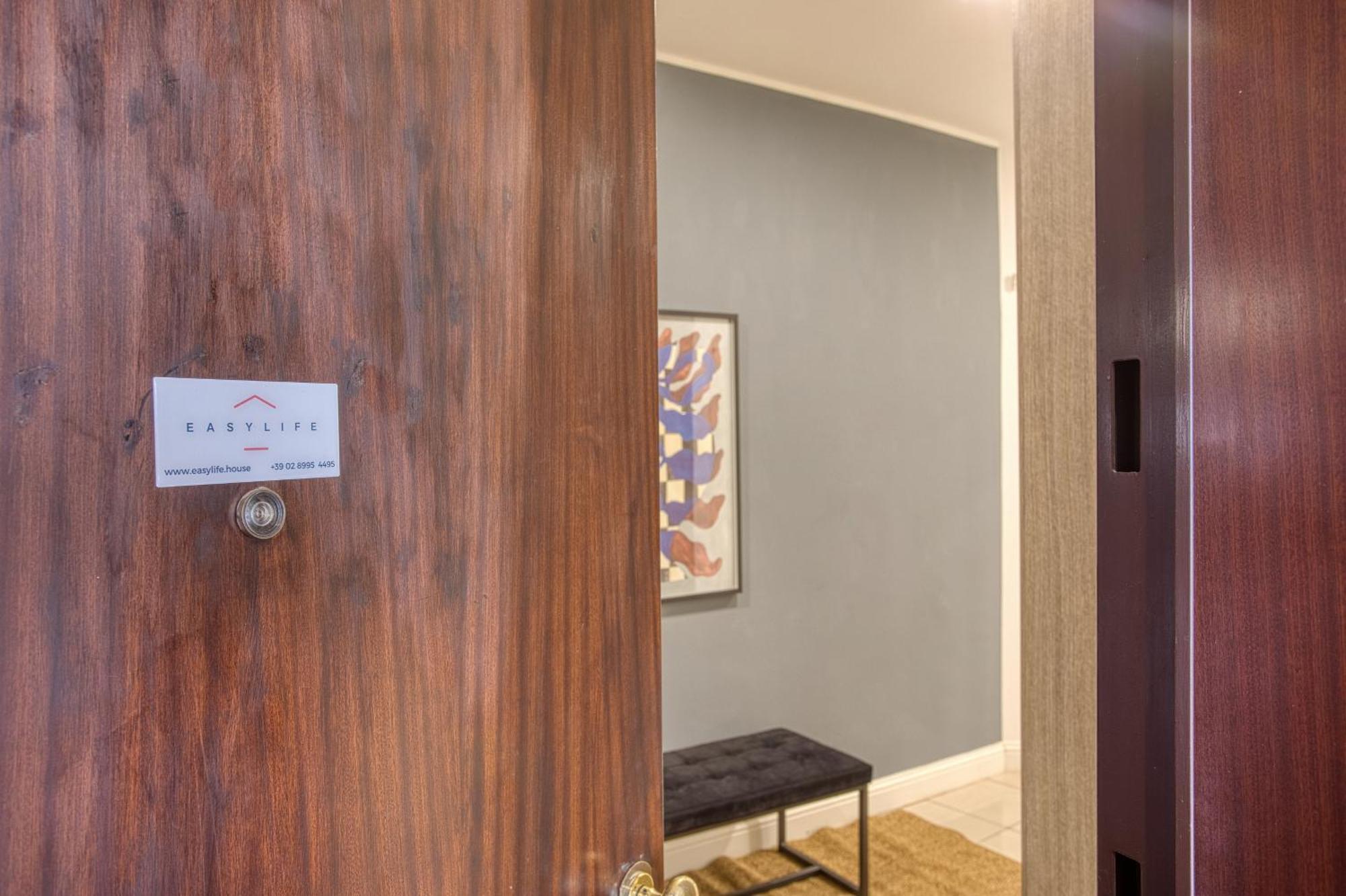 Appartamento Easylife - Elegante E Rifinito Vista Duomo In Piazza San Babila Milano