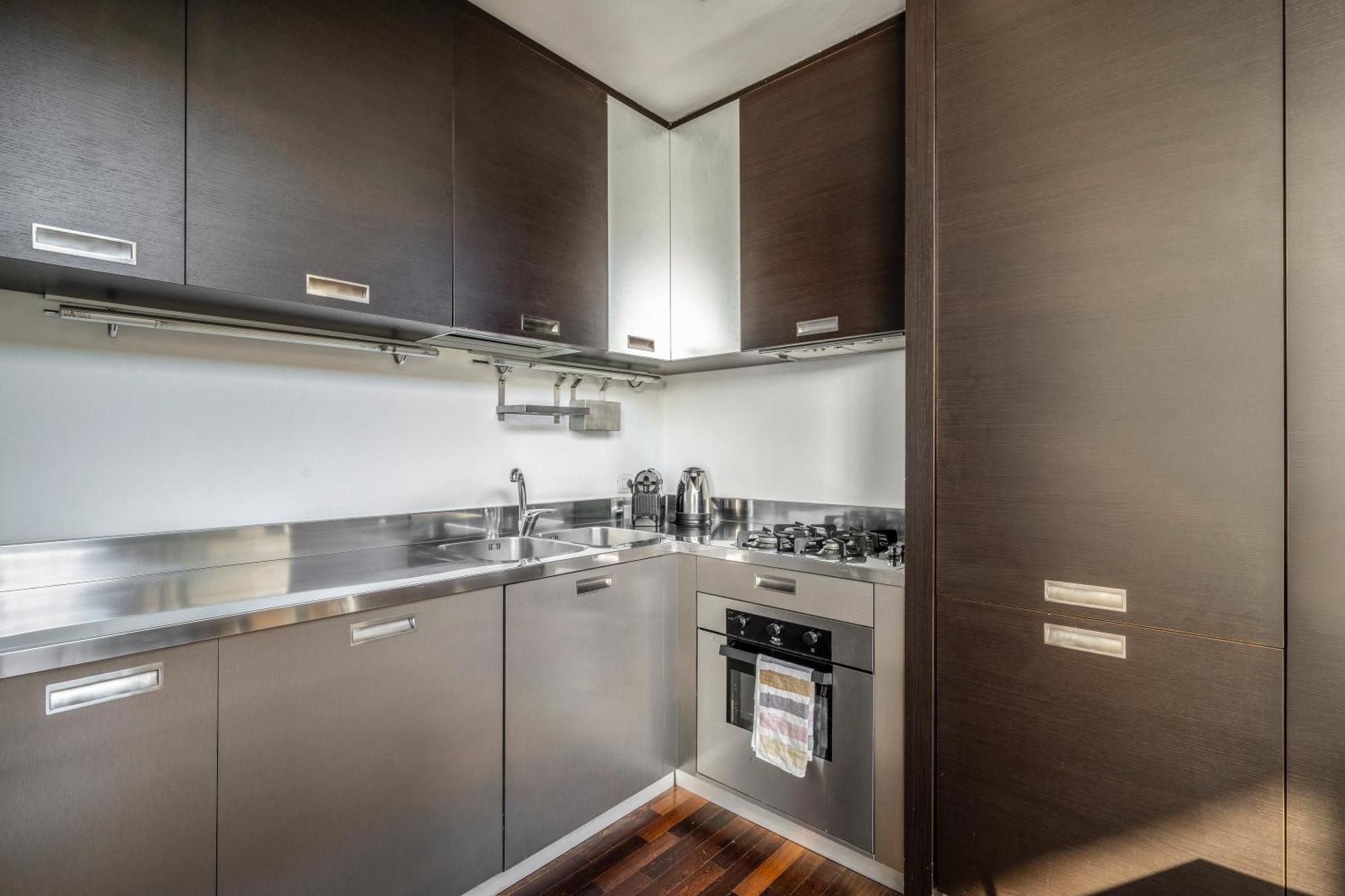Red Lofty Milano- Loft Moderno Comodo Per Ippodromo, San Siro, Rho Fiera-mico E Politecnico, Parking Milano