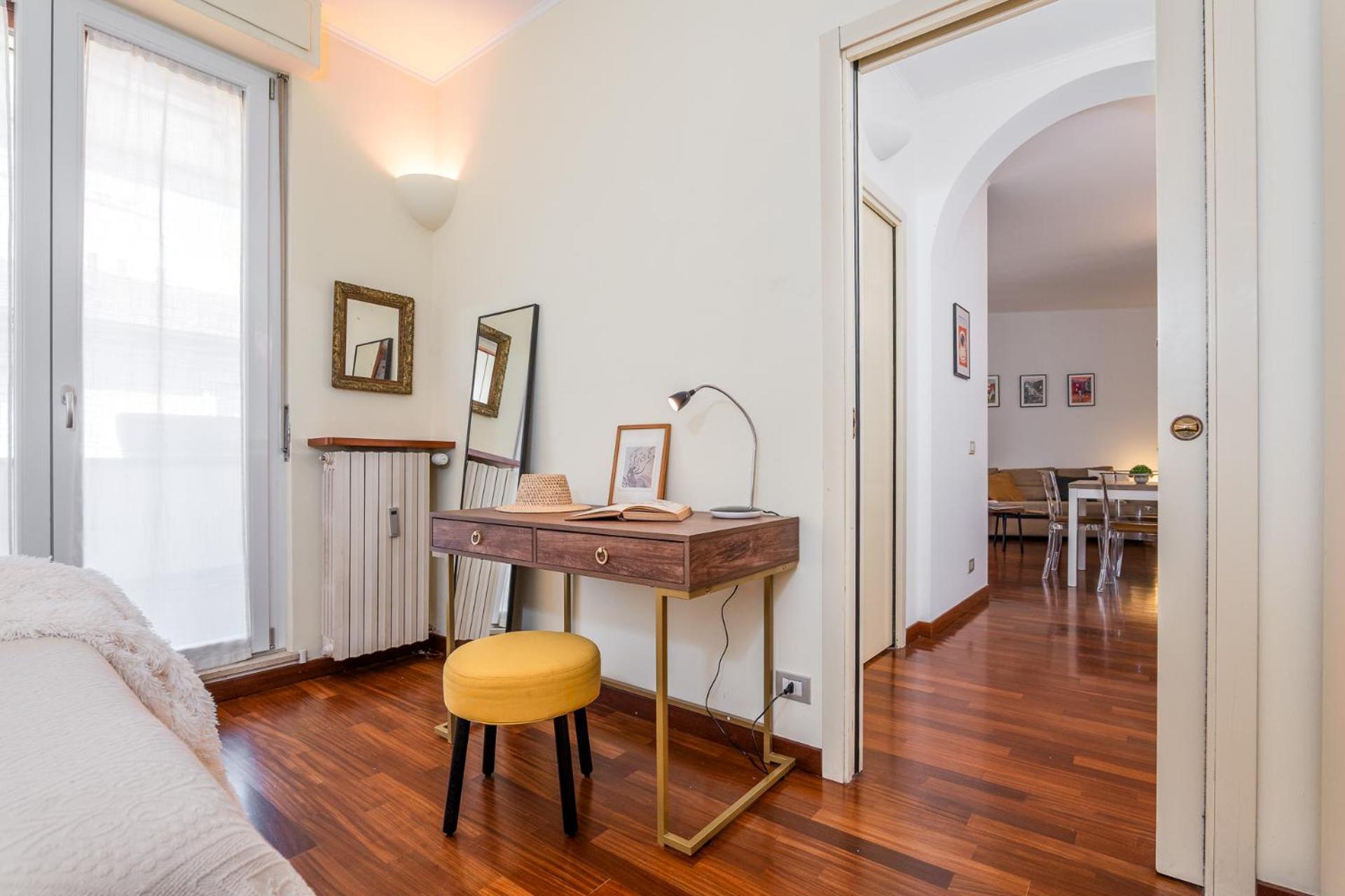 Flat In Center With Terrace, Near Garibaldi Fs * Mailand