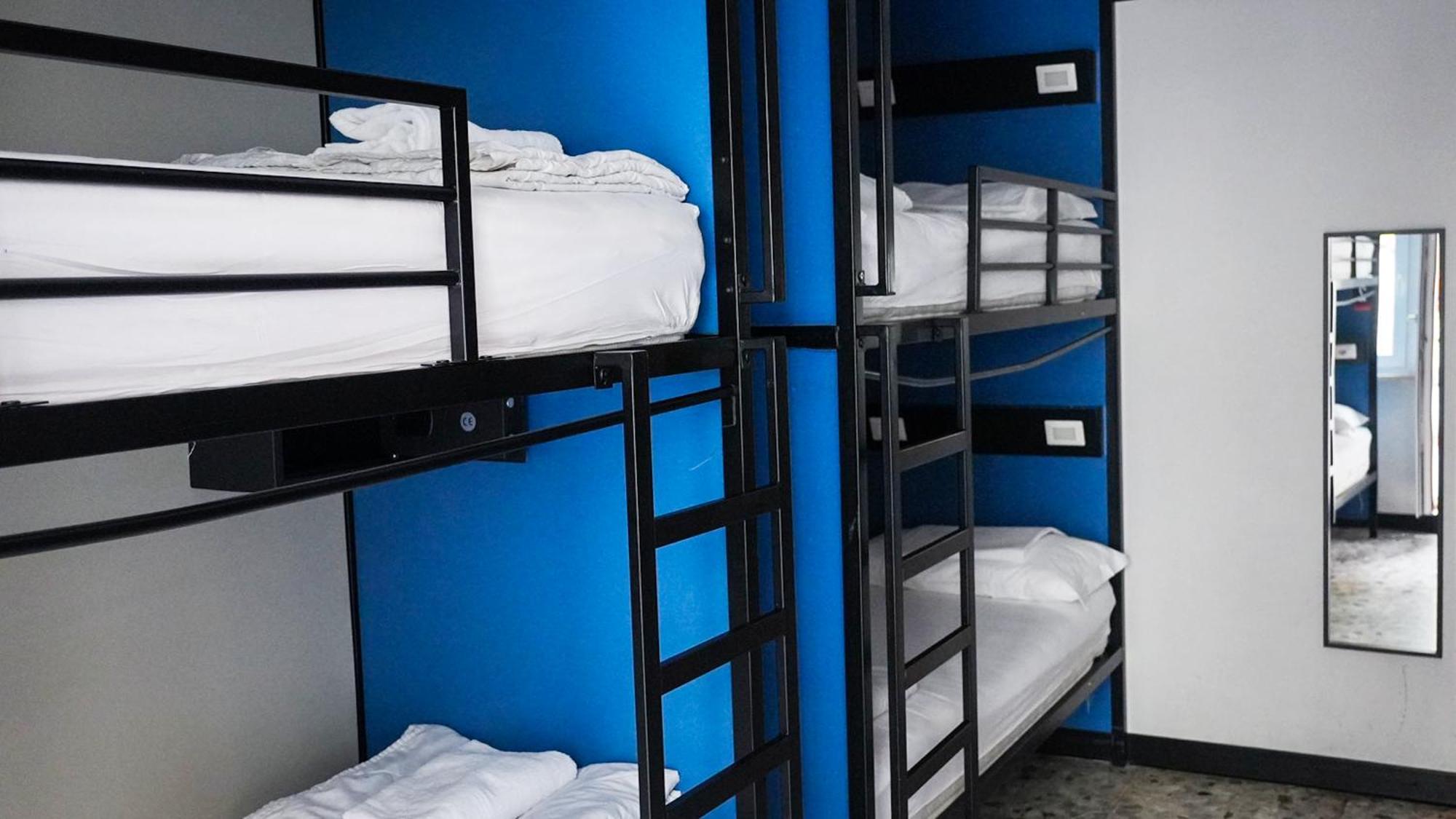 Hostel Yellowsquare
