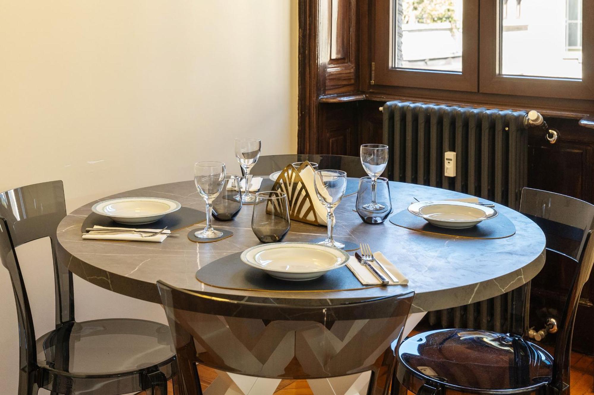 Appartement Casa Bella 16 - 8 Min To Metro, 15 Min To Lin Airport, Area Milaan