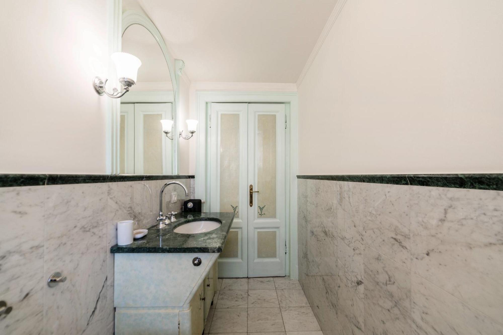 Appartement Casa Bella 16 - 8 Min To Metro, 15 Min To Lin Airport, Area *