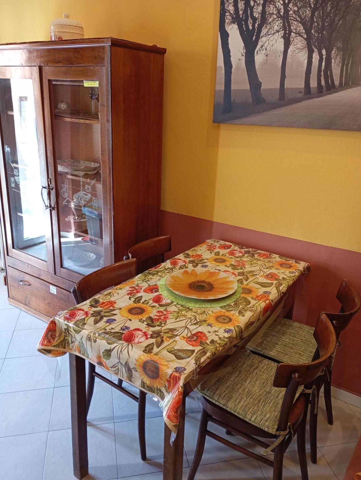 Flores Home, Vintage Style & Comfort Steps To Center, Navigli, Bocconi Milan