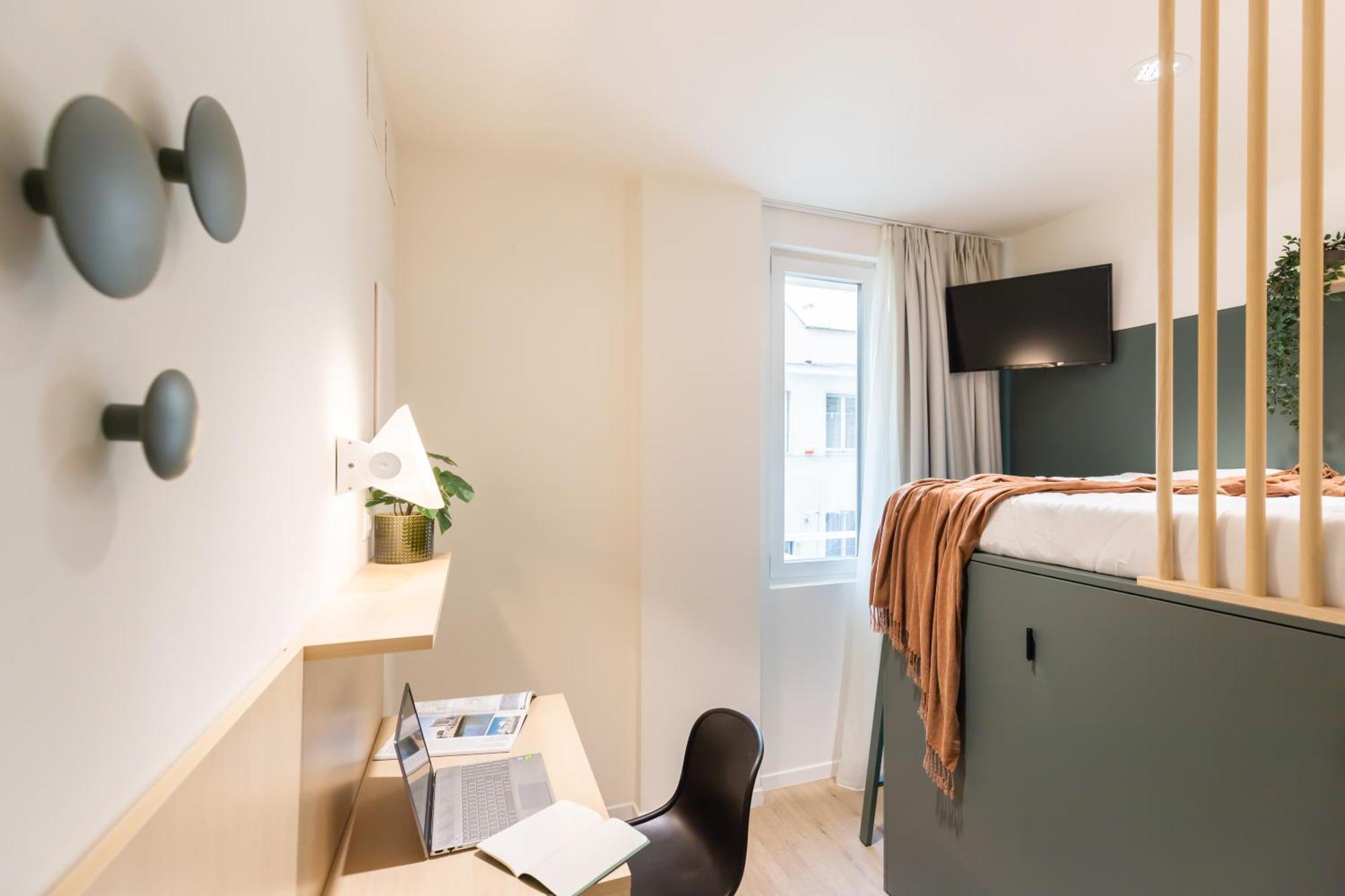 Well-located Campus Near Park Apartment Milan