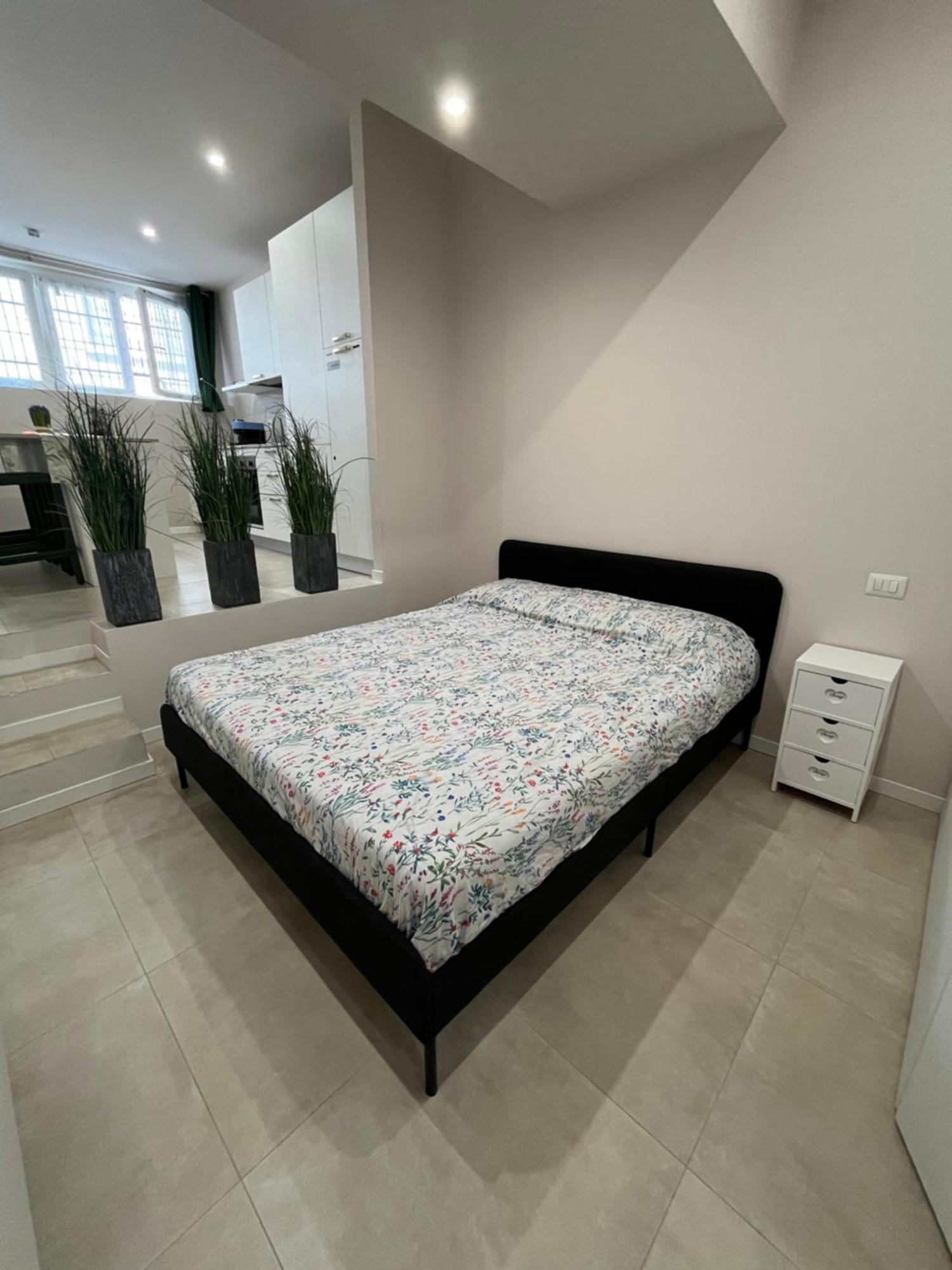 Monolocale Piazza Gambara M1 * Milano