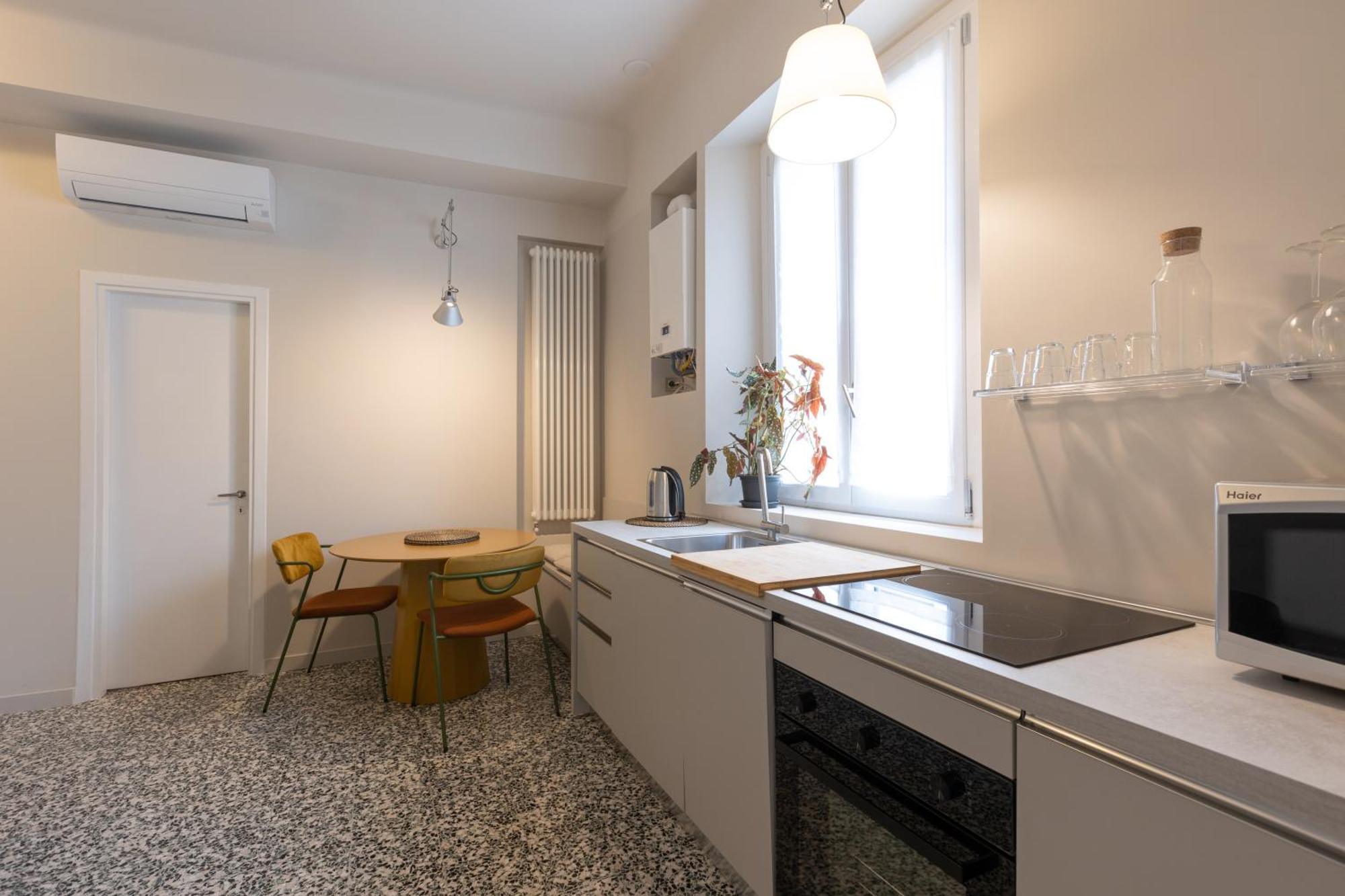 Newly Renovated Two-room Lejlighed