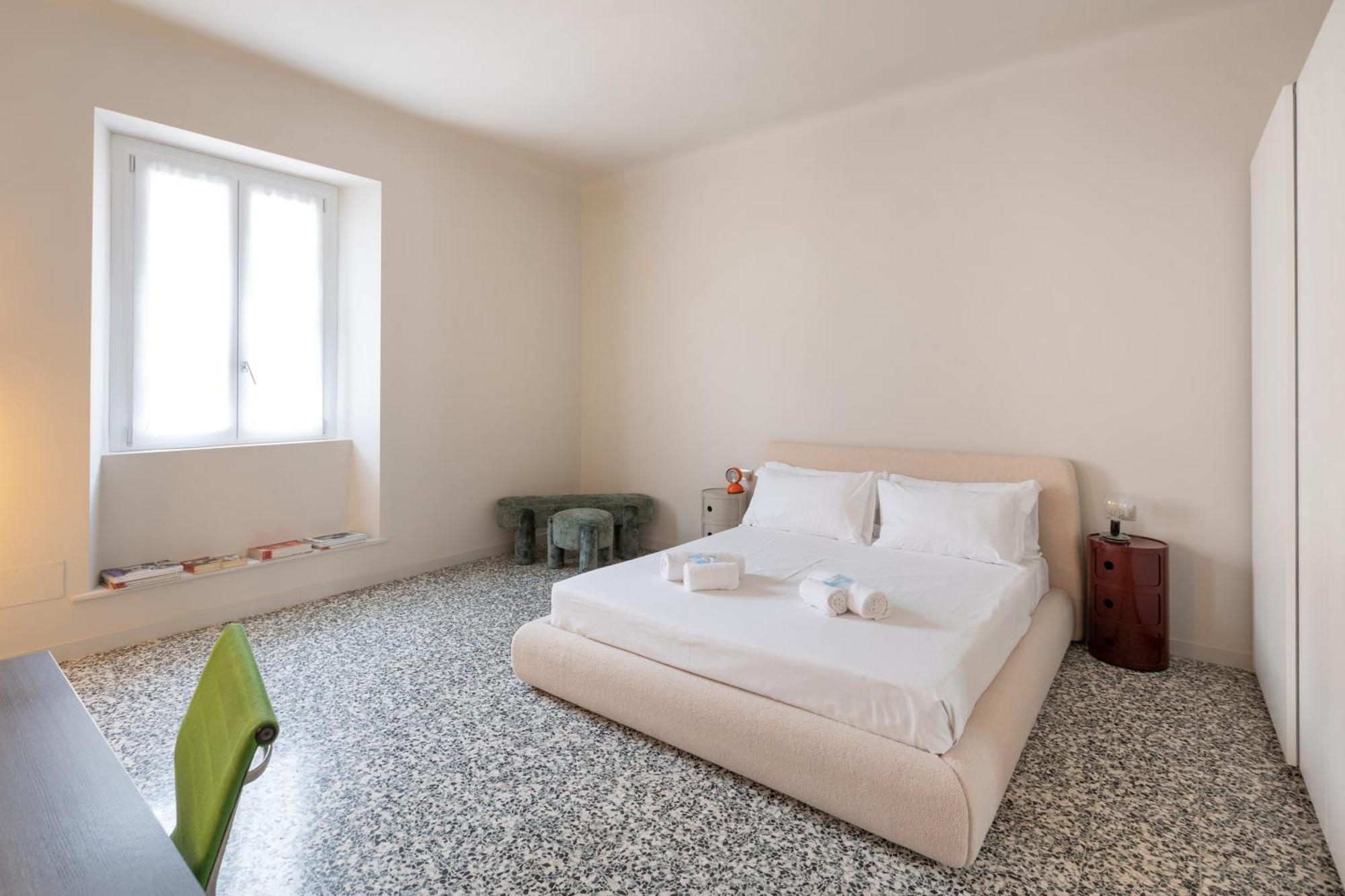 Newly Renovated Two-room Milano