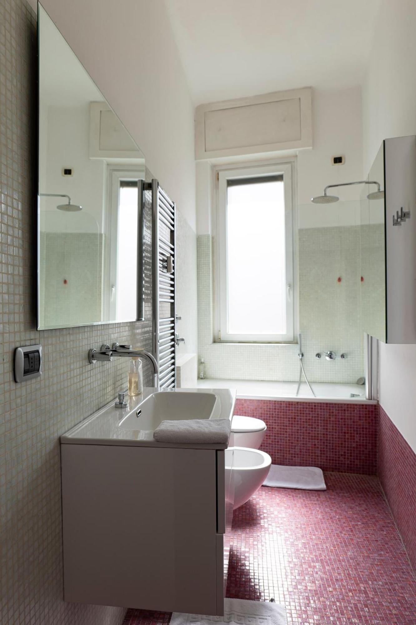 Bright House Center On Subway Lines 1,2 &3 * Milano
