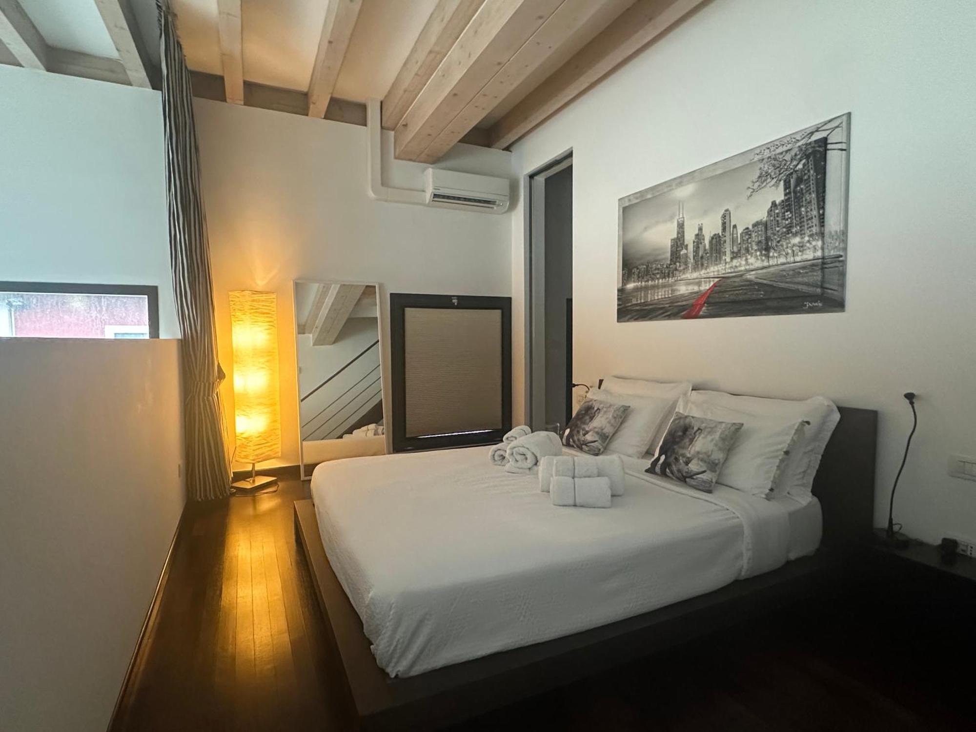 Red Lofty Milano- Loft Moderno Comodo Per Ippodromo, San Siro, Rho Fiera-mico E Politecnico, Parking *