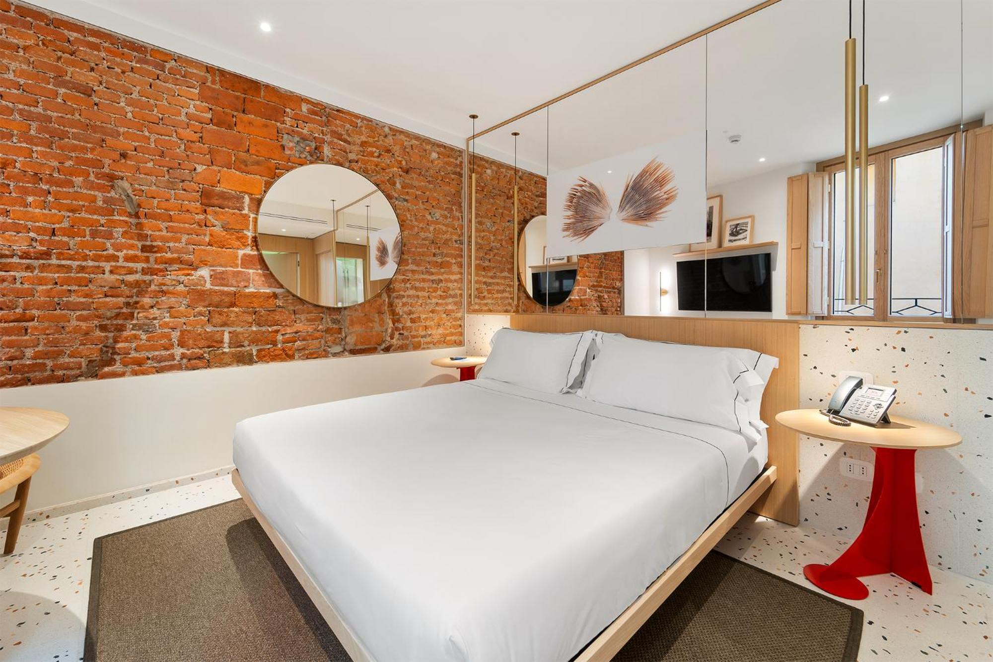 Milu Hotel 4*
