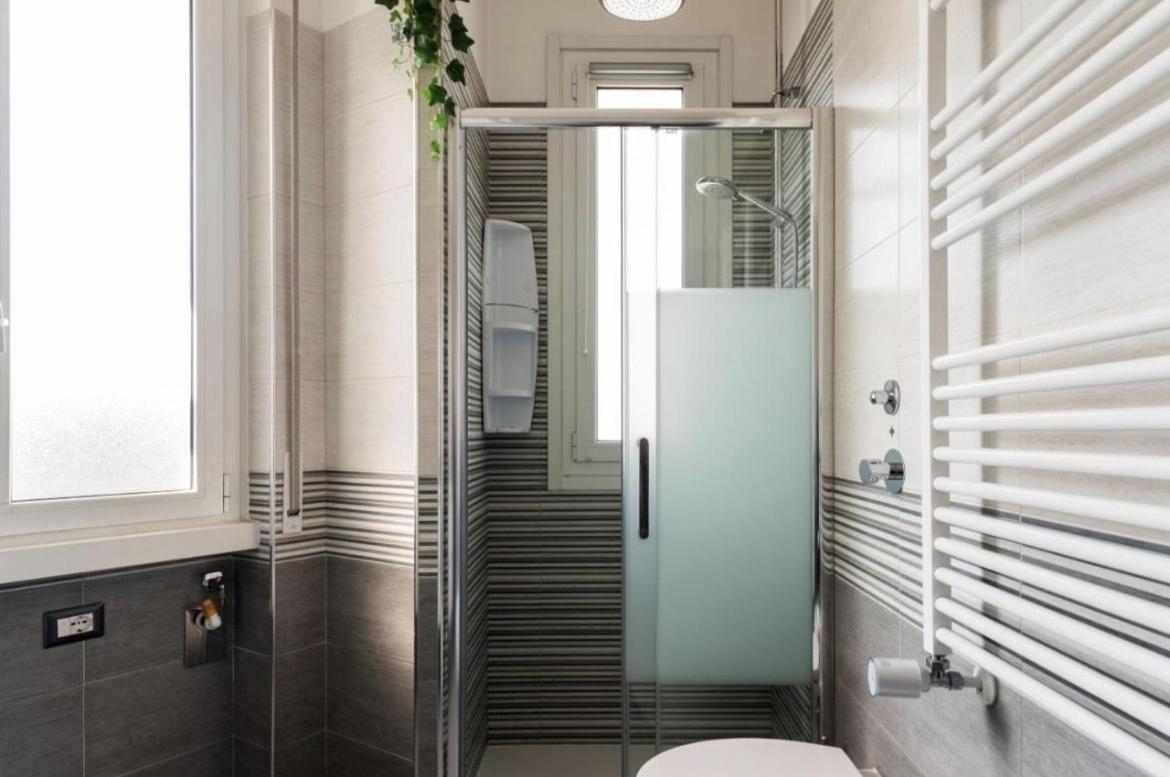 Luxury In Prada District Near Mm Brenta & Center - Ideal For Business Profiles