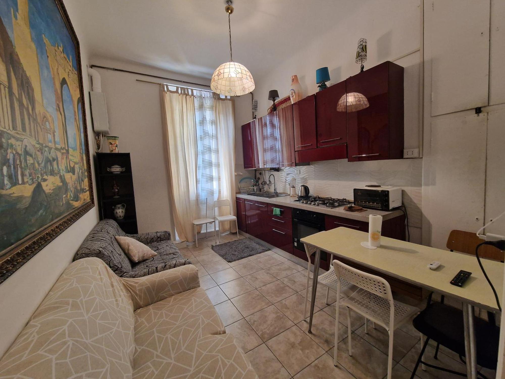 Apartment House In The Center-casa Nel Centro Della Citta *