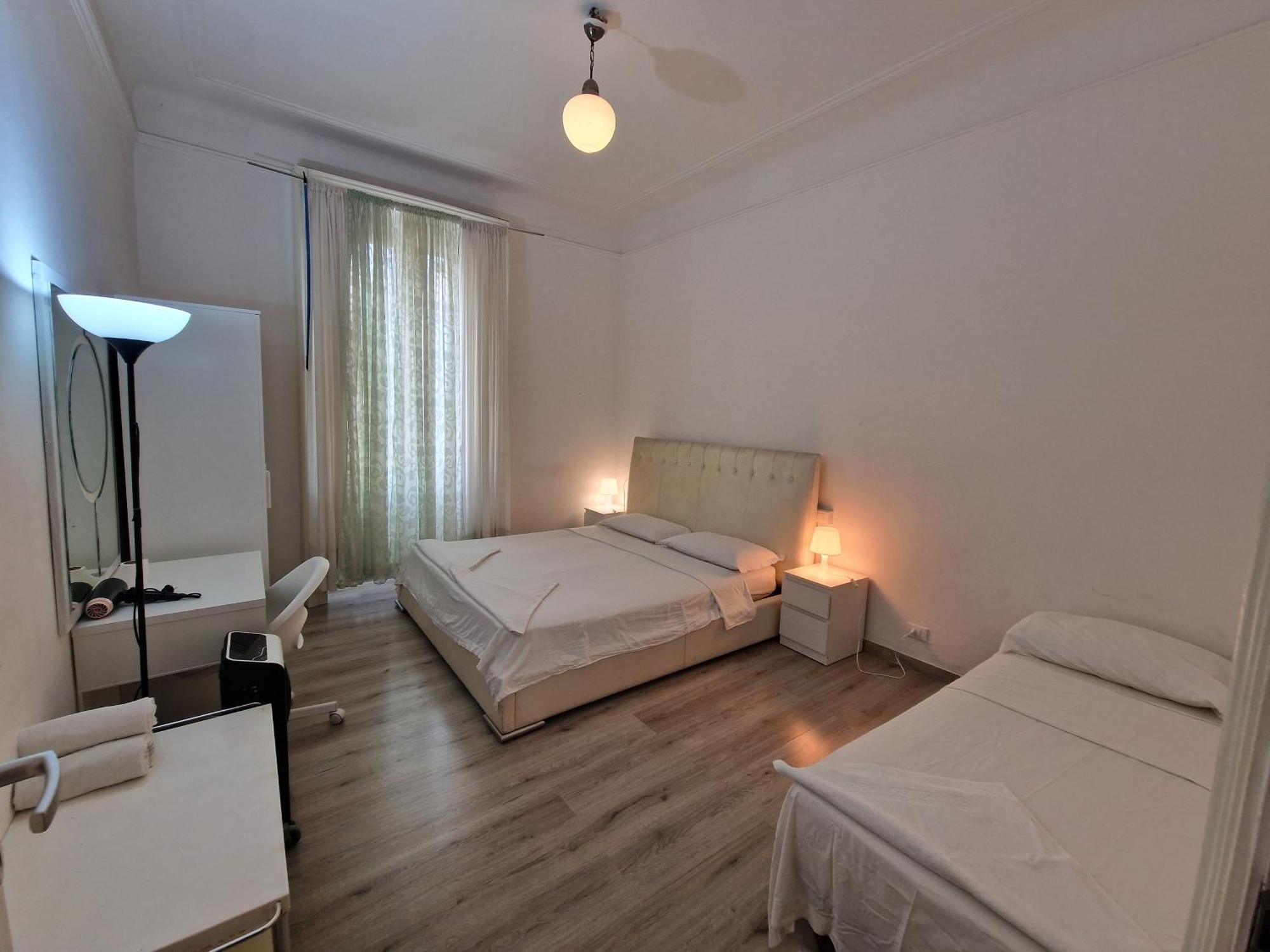 Apartment House In The Center-casa Nel Centro Della Citta