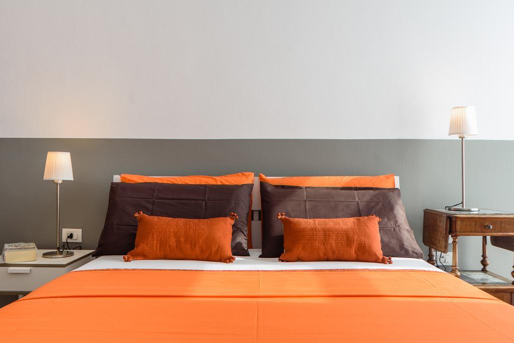 Altido Lovely Apt With Terrace And View In Central * Milaan