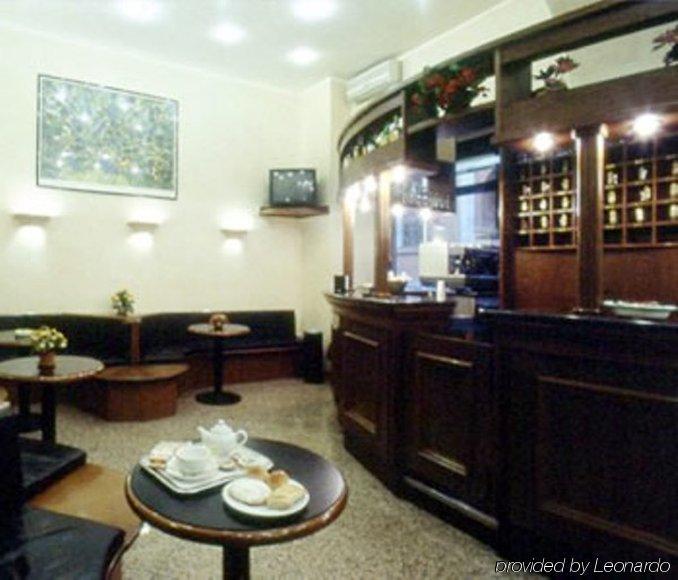 Pavone Hotell