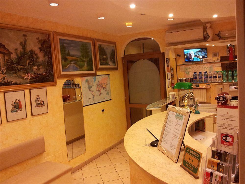 Hotel Arco Romana 3*