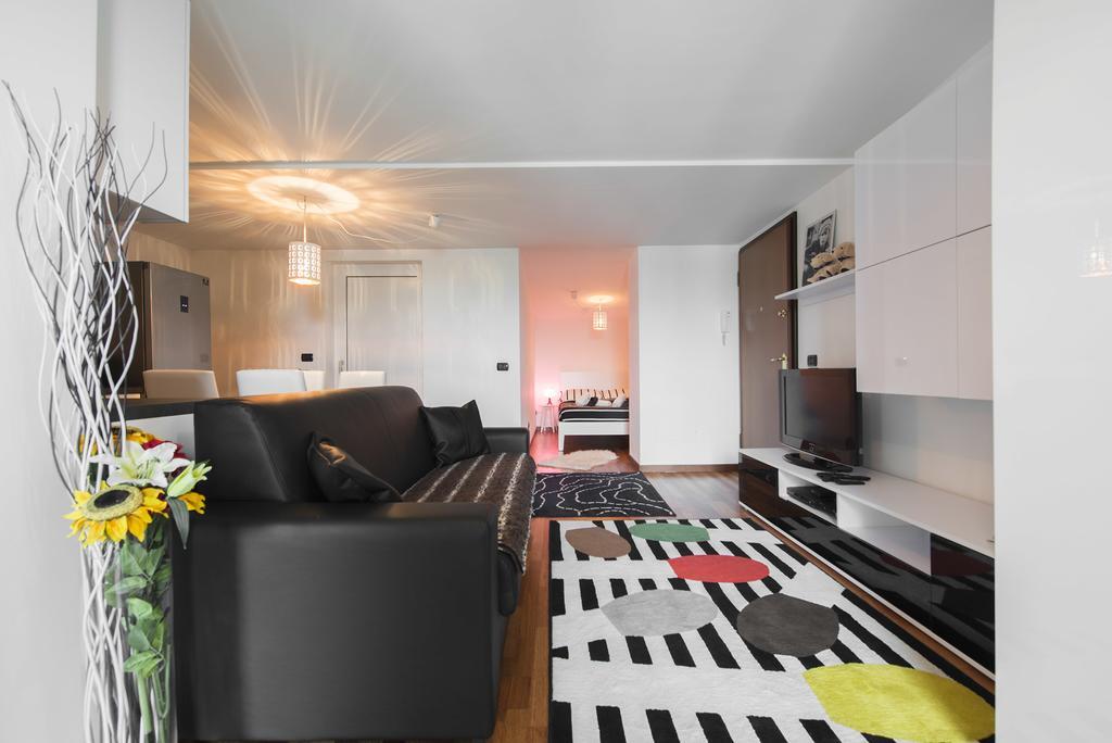 New Luxury Attic Santa Giulia Expo Leilighet Milano
