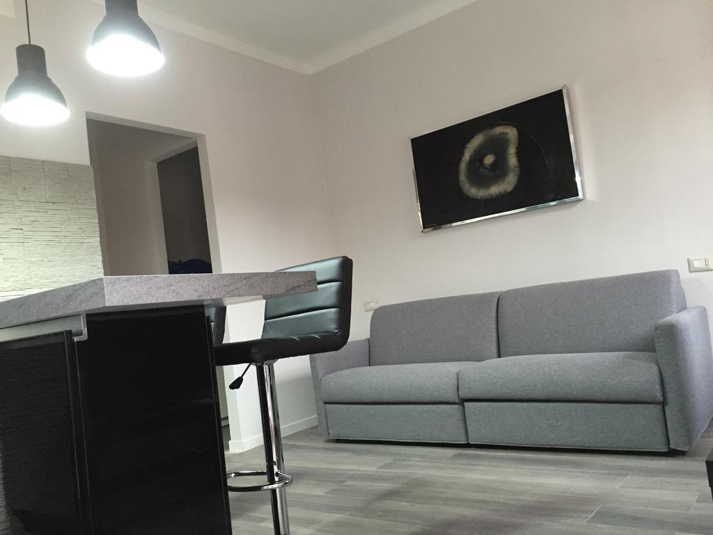 Kibilu - Via Confalonieri - Stazione Garibaldi - Zona Isola Apartment *