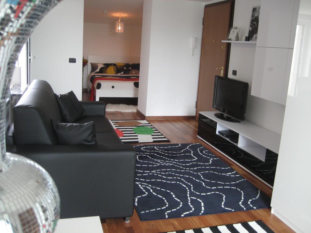 New Luxury Attic Santa Giulia Expo Leilighet