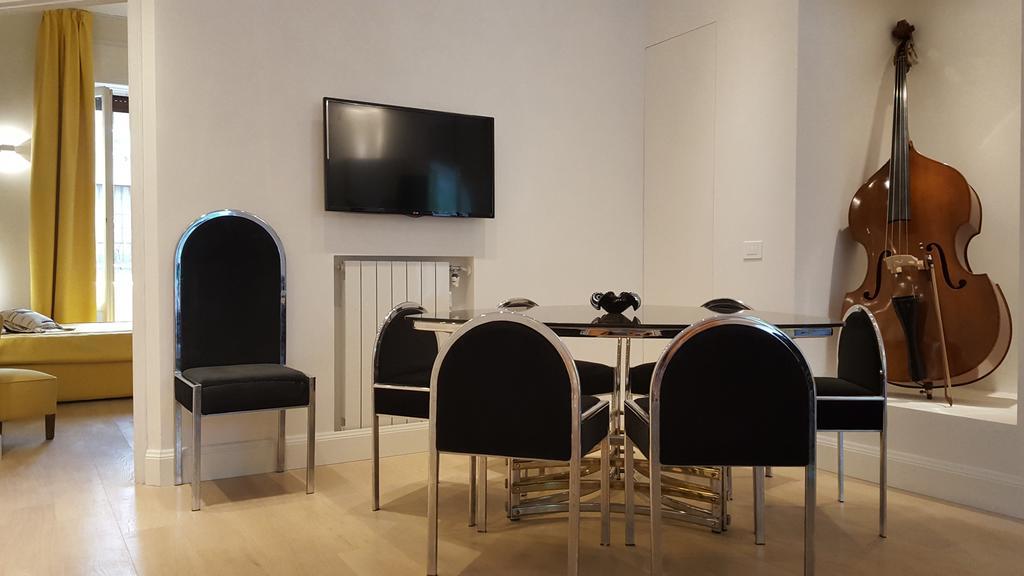 Apartment Bnbutler - Broletto 39 - A Few Steps To The Duomo And La Scala Milan