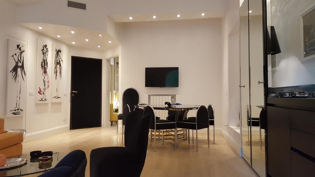 Appartement Bnbutler - Broletto 39 - A Few Steps To The Duomo And La Scala Milaan