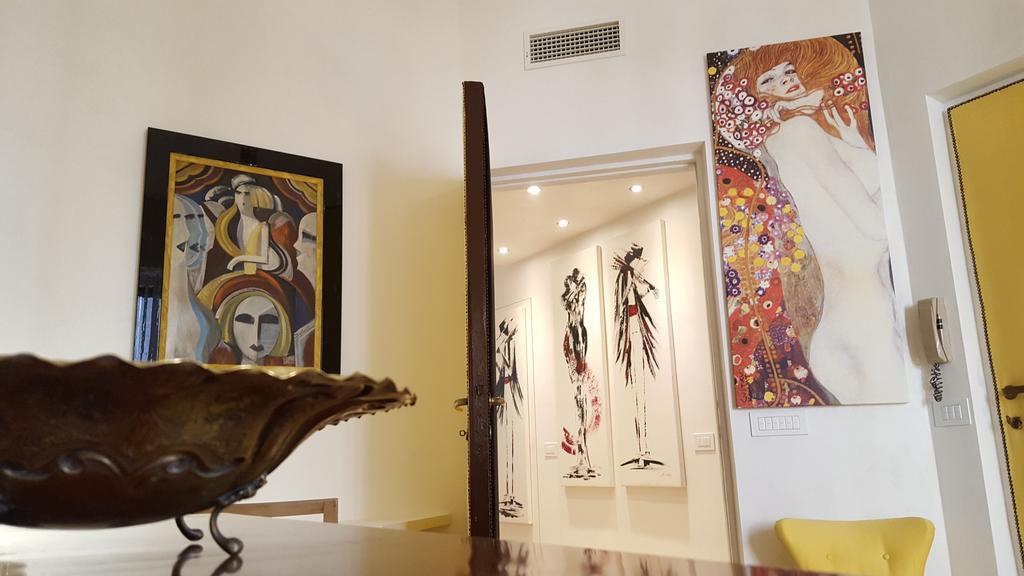 Apartment Bnbutler - Broletto 39 - A Few Steps To The Duomo And La Scala