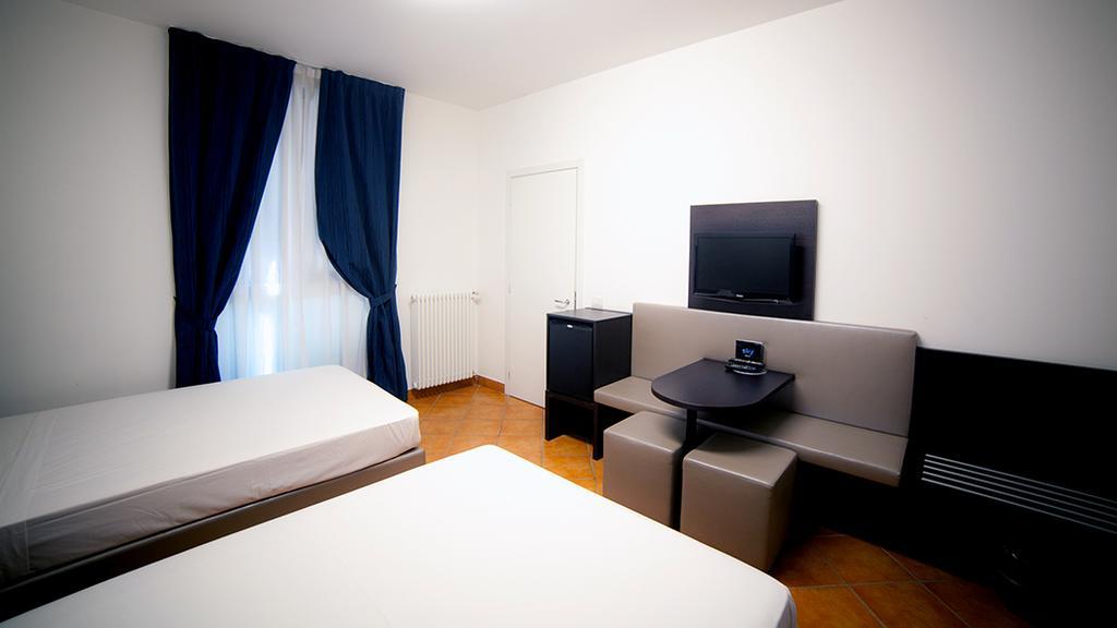 New Generation Chic Sempione Hostel Mailand