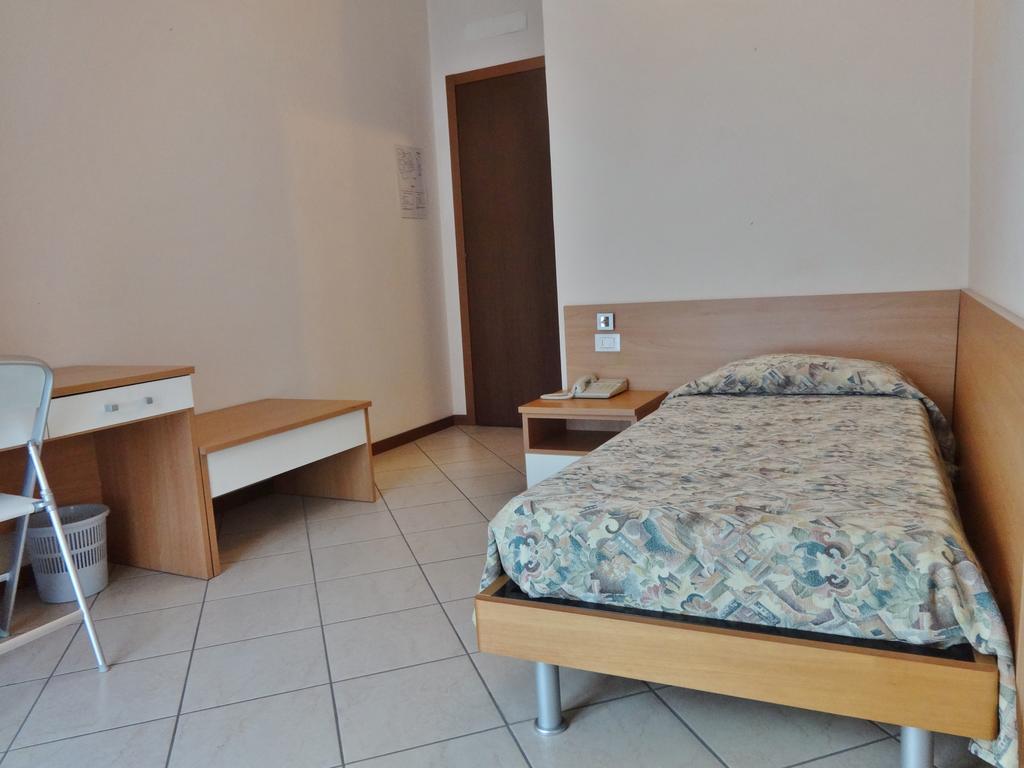 Hotel Rosa 2*