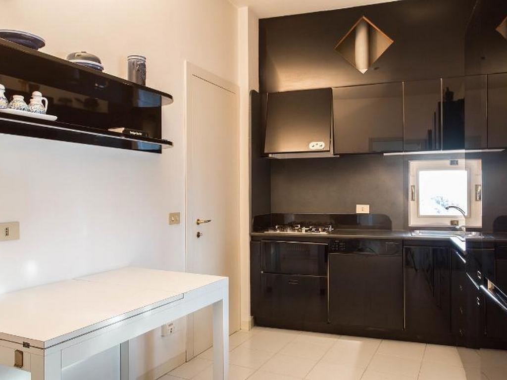Roomy Duomo & San Babila Milano