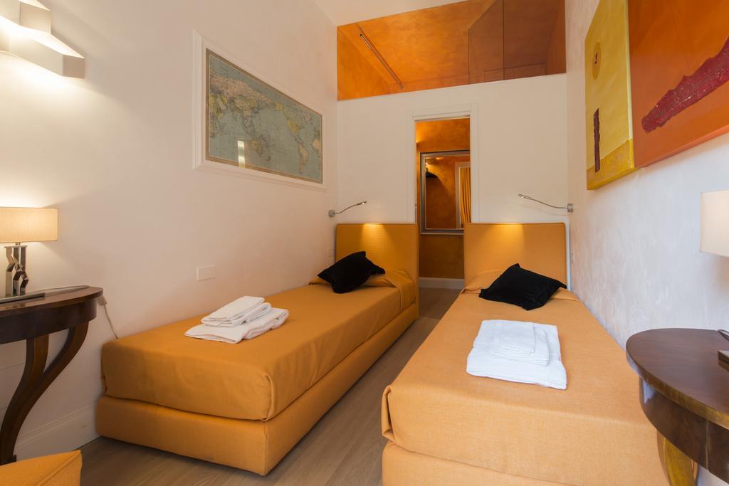 Apartment Bnbutler - Broletto 39 - A Few Steps To The Duomo And La Scala *