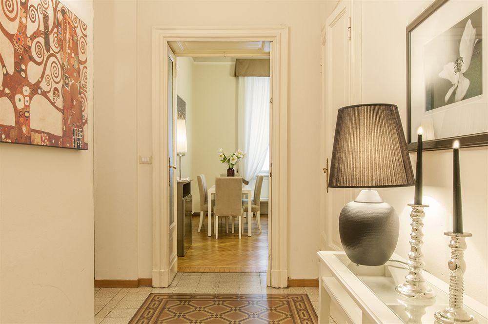 Royal Magenta & Luxury * Milano