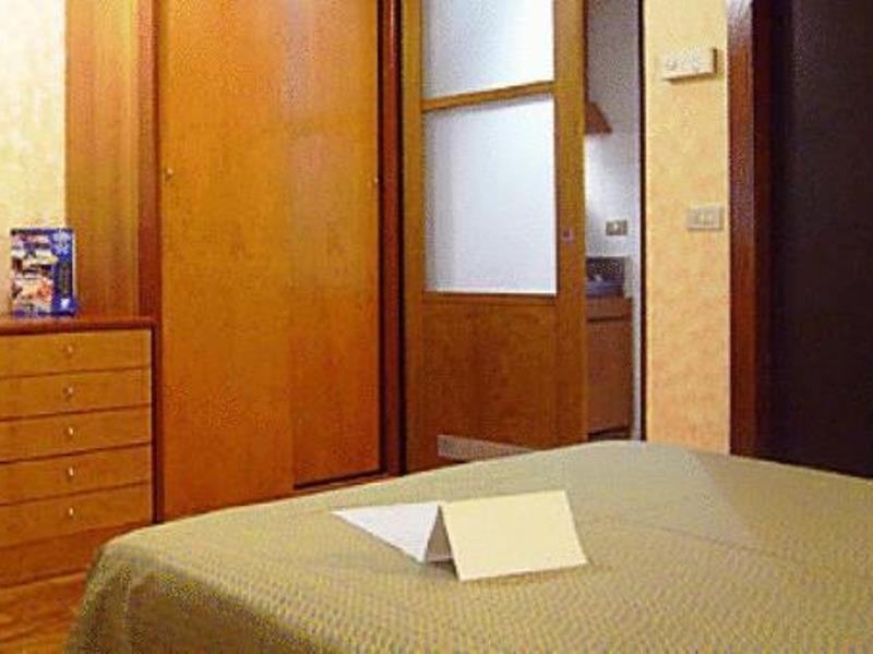 Desenzano Aparthotel 3*