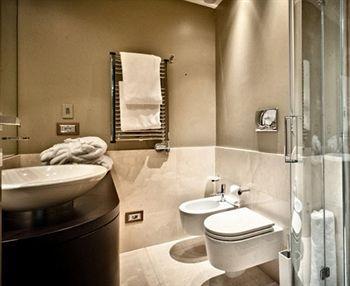 Aparthotel Allegroitalia San Pietro All'orto 6 4*