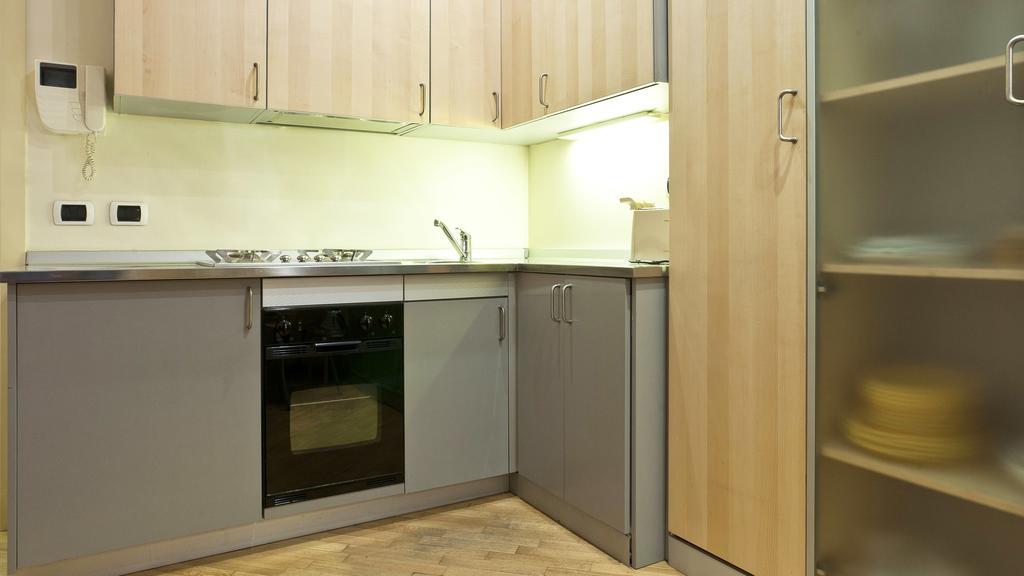 Apartment Italianway-fiori Chiari Milan