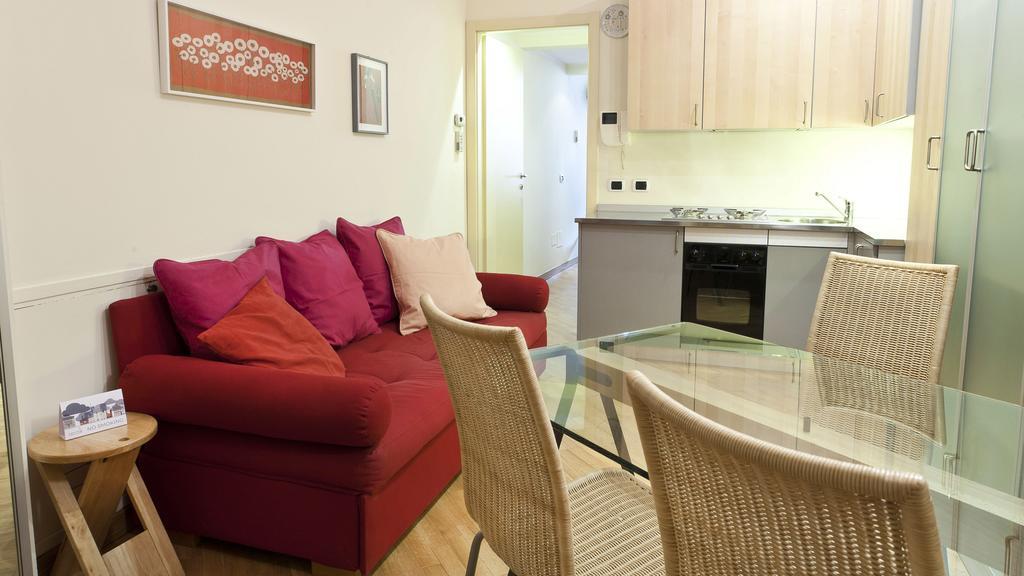 Apartment Italianway-fiori Chiari Milan