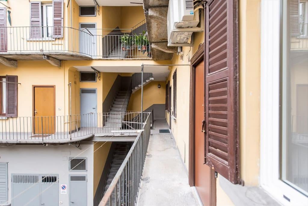 Porta Garibaldi White Flat *