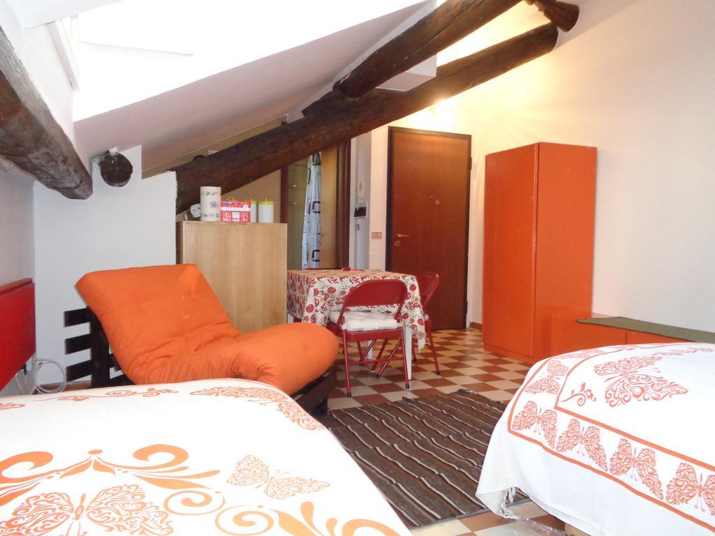 Olona Place 2 *