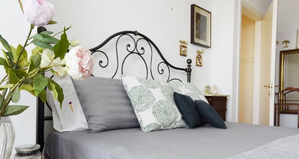 Altido Victorian Apt For 2 With Balcony And Free Parking Apartment Milan