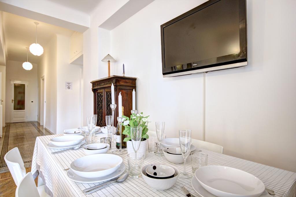 Milanrentals - Mameli Apartment *