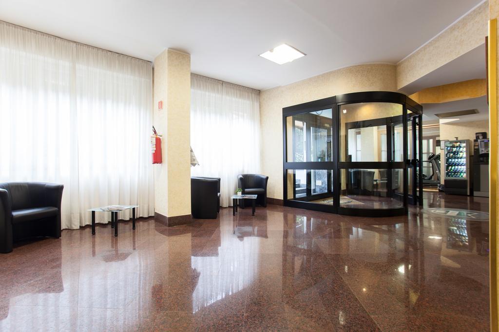 Aparthotel Desenzano 3*