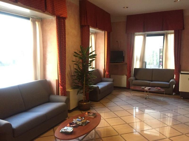 Hotel Brianza 3*