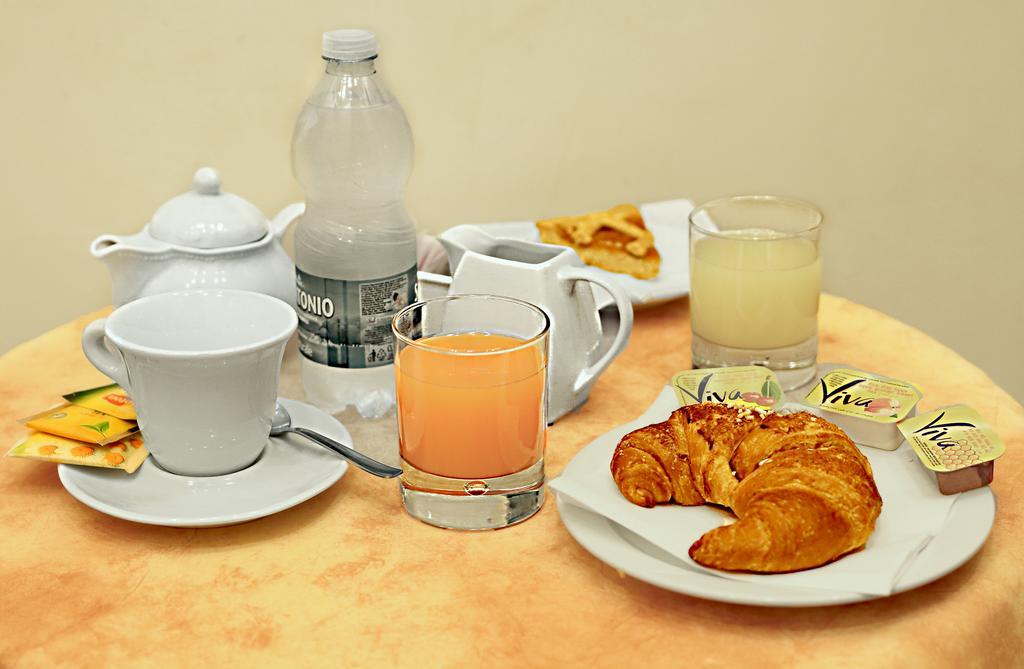 Pavone Hotell 3*